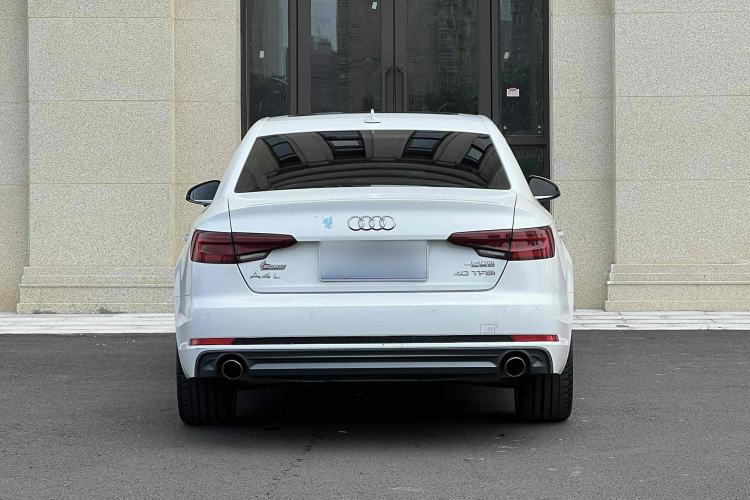 Used Audi A4L 2018 30th Anniversary Edition 40 TFSI Fashion Model
