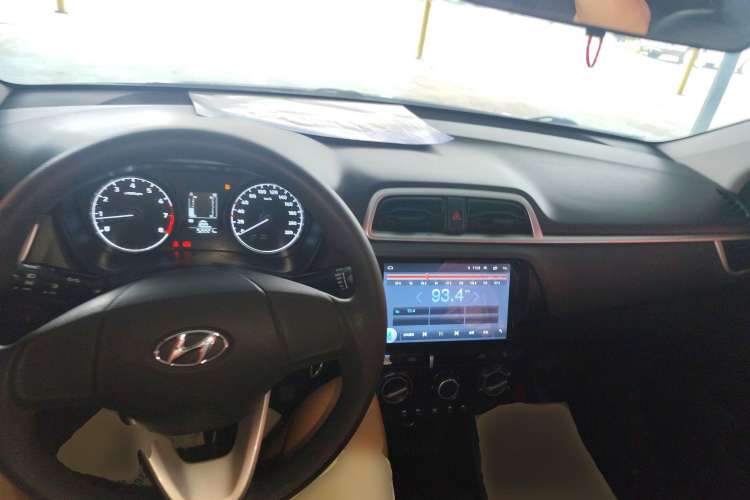 Used Hyundai Verna 2017 1.4L Manual Refreshed Version China V Standard
