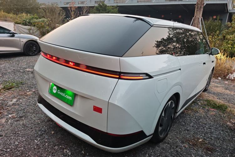 Used XPeng X9 2024 702 Ultra-Long Range Max
