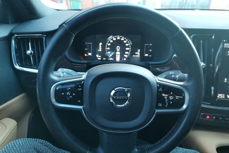 Used Volvo S90 2018 T5 Zhiyuan Edition
