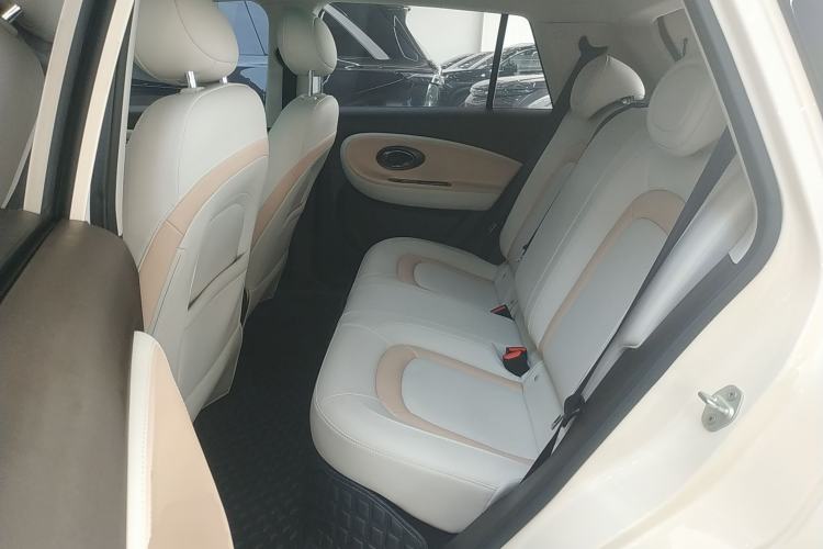 Used  3 2023 505km Pro
