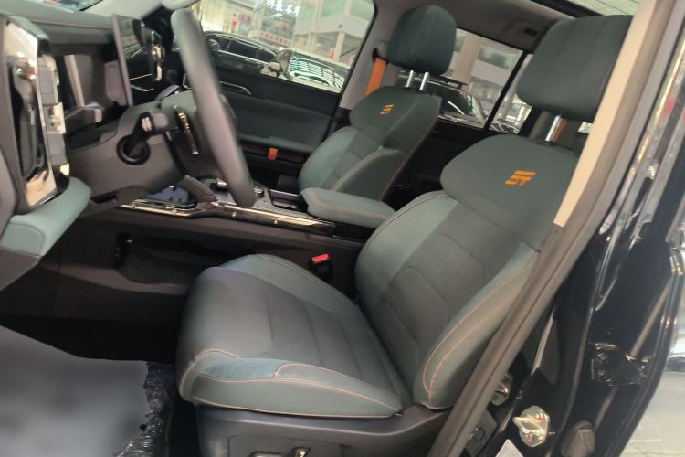 Used JETOUR Traveler 2023 2.0T Four-Wheel Drive Conqueror