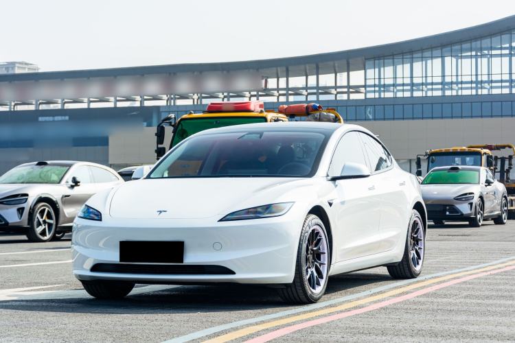 Used Tesla Model 3 2025 Rear-Wheel-Drive Version