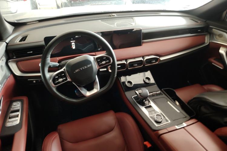 Used JETOUR X70 PLUS 2021 1.6T DCT Pro 7-seater
