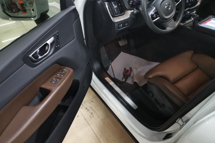 Used Volvo XC60 2021 T5 4x4 Smart Luxury Edition
