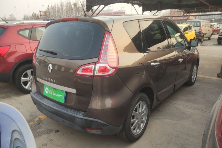 Used Renault Scenic Classic 2011 2.0 Comfort Edition with Scenic Design
