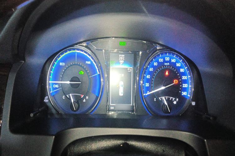 Used Toyota Camry 2015 Dual-Engine 2.5 HG Luxury Navigation Edition
