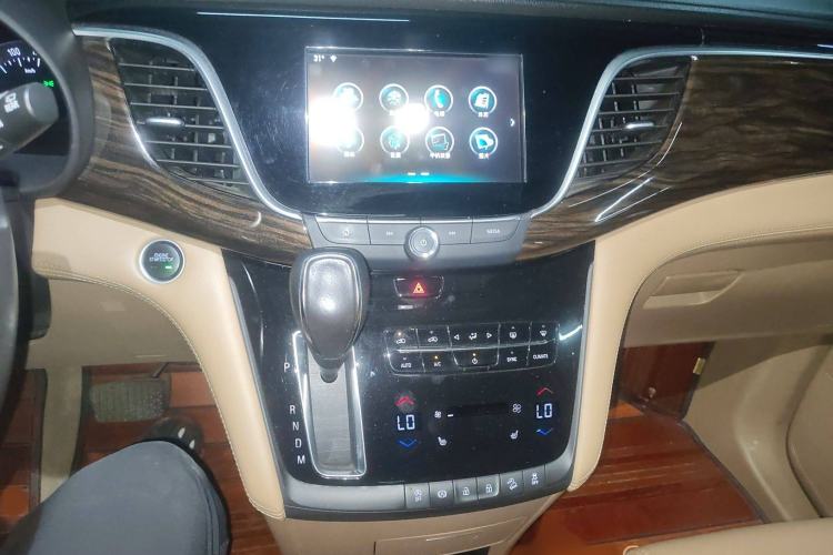 Used Buick GL8 2017 ES 28T Luxury Model China V Standard
