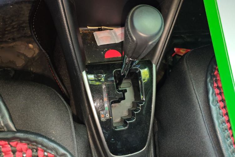 Used Toyota YARiS L 2016 Revised Version 1.5G CVT with Dynamic Sunroof
