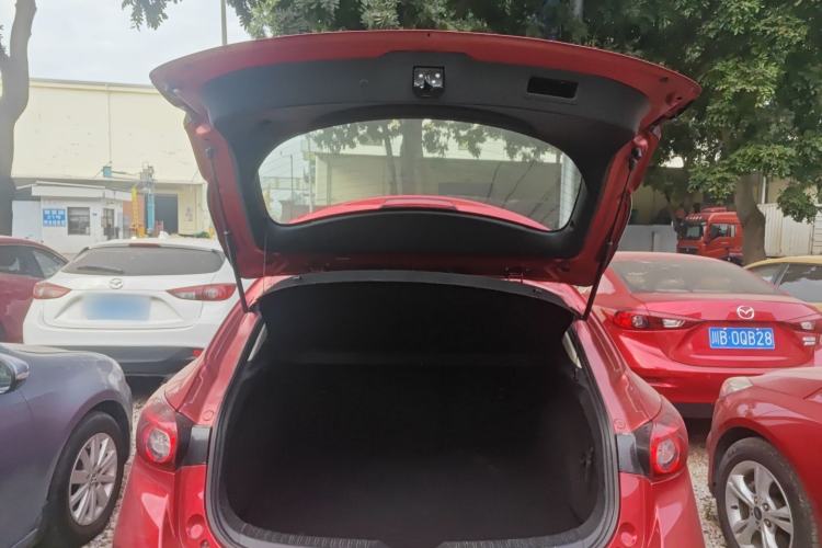 Used Mazda Mazda 3 Axela 2017 Hatchback 1.5L Automatic Luxury Model Emission Standard China V