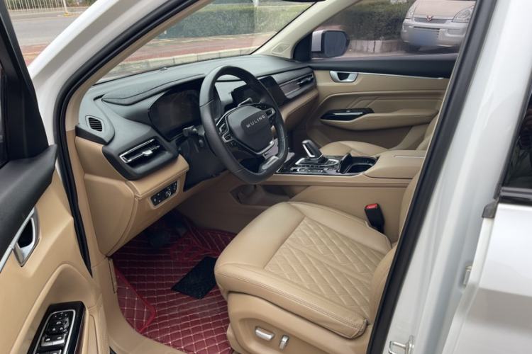 Used Wuling Victory 2023 2.0L DHT Deluxe Edition
