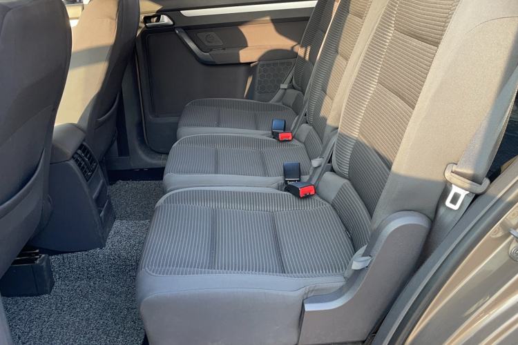 Used Volkswagen Touran 2015 1.4T Manual Fashion Edition 5-Seater
