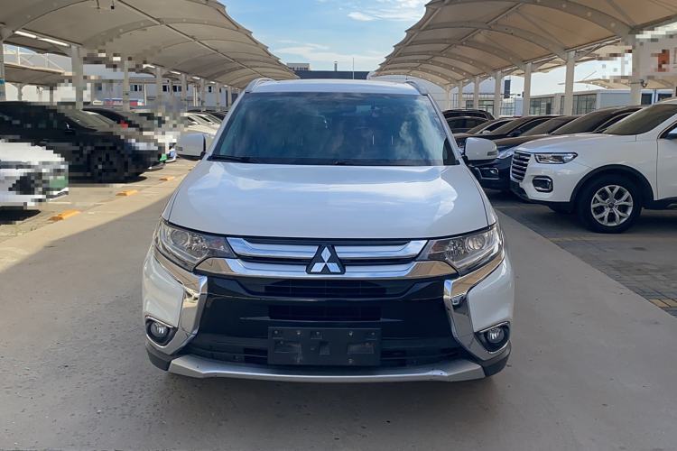 Used Mitsubishi Outlander 2018 2.0L Two-Wheel Drive Glory Edition 5 Seats
