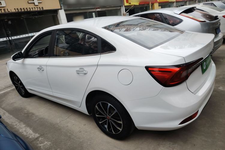 Used Roewe i5 2020 1.5L Automatic 4G Connect Luxury Flagship Edition
