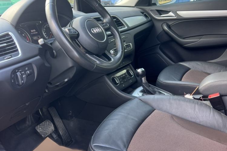 Used Audi Q3 2016 35 TFSI Fashion Model
