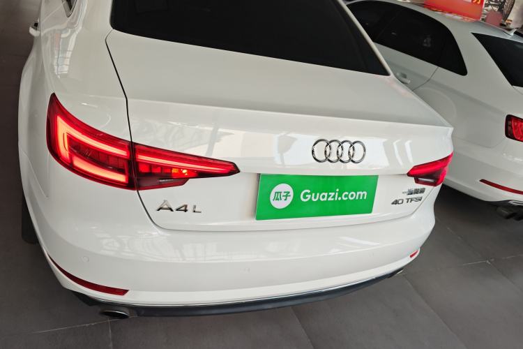 Used Audi A4L 2017 Plus 40 TFSI Ambition Model
