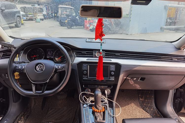 Used Volkswagen Magotan 2018 330TSI DSG Advanced Model
