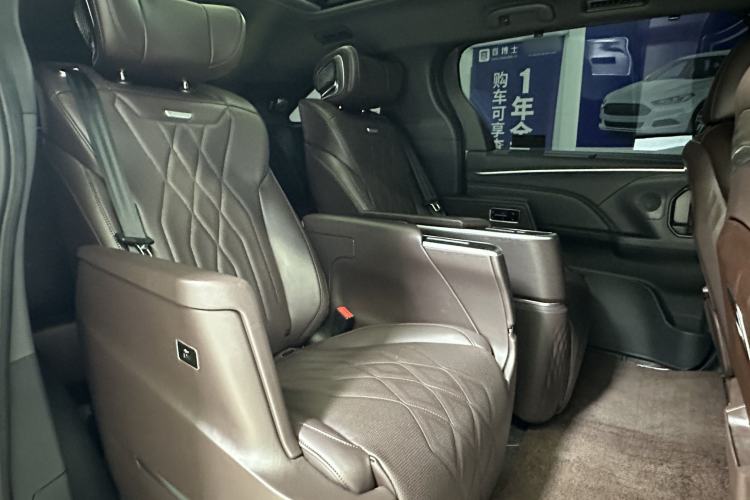 Used Toyota Granvia 2024 2.5L Hybrid Prestige PLUS Four-Wheel Drive Version