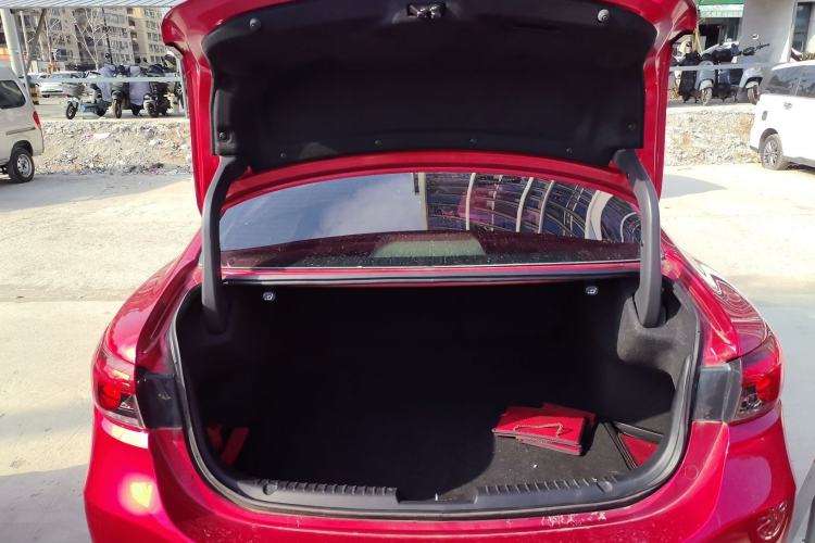 Used Mazda Atenza 2018 2.5L Blue Sky Sport Edition China VI compliant