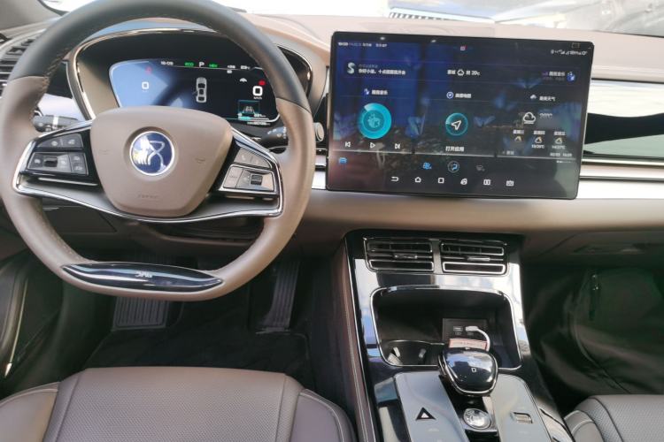 Used BYD Han 2020 DM Four-Wheel Drive Performance Edition Luxury Model
