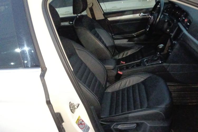 Used Volkswagen Lamando 2018 280TSI DSG Comfort Edition
