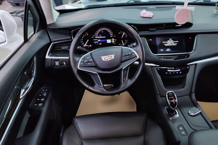 Used Cadillac XT5 2017 Anniversary Edition 25T Luxury Model
