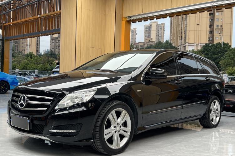 Used Mercedes-Benz R-Class 2017 R 320 4MATIC Business Edition Prestige Model
