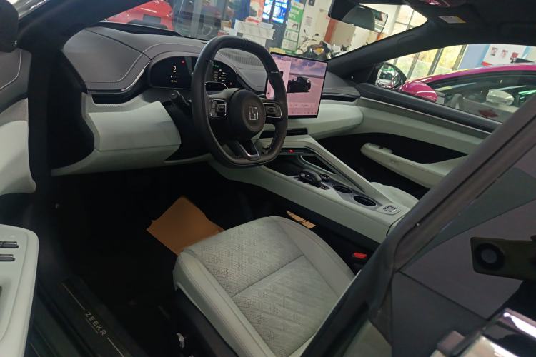 Used Zeekr 001 2025 WE Edition 100 kWh Rear-Wheel Drive
