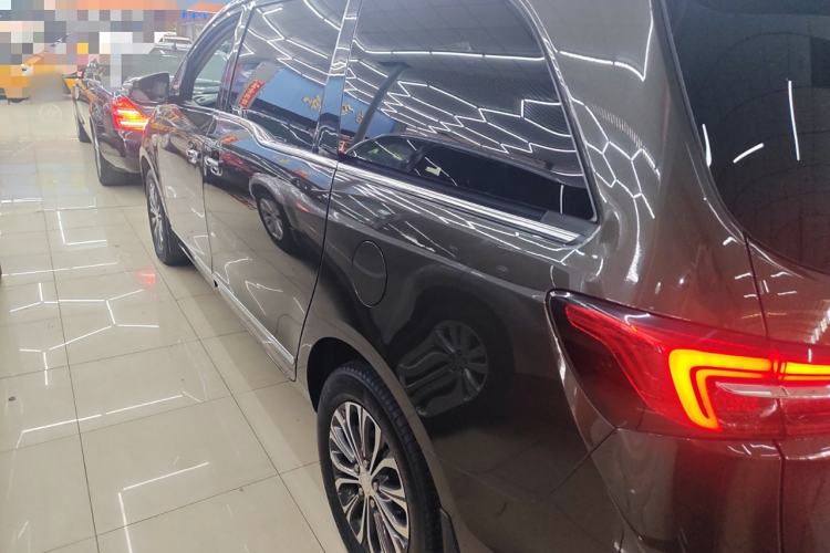 Used Buick GL8 2021 Land Cruiser Executive Class 652T Luxury Model
