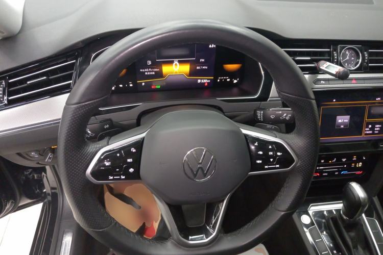 Used Volkswagen Magotan 2023 2 Million Units Limited Edition 330TSI DSG Leading Version
