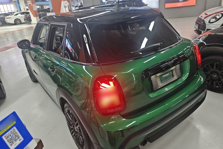 Used MINI MINI 2022 Updated 1.5T COOPER Artist Five-Door Edition