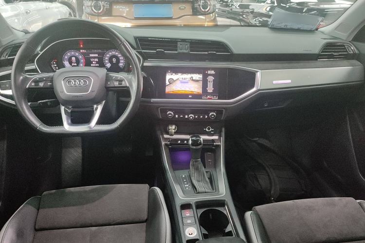 Used Audi Q3 2020 40 TFSI Fashion Dynamic Model
