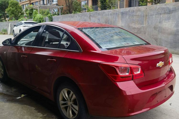 Used Chevrolet Cruze 2015 1.5L Classic SE MT
