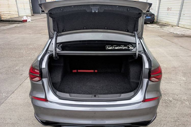 Used Chevrolet Monza 2019 RS 330T Automatic Comfort Edition China VI Standard
