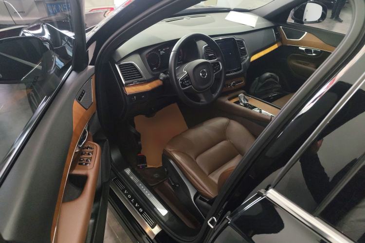 Used Volvo XC90 2022 B5 SmartDrive Luxury Edition 7 Seats