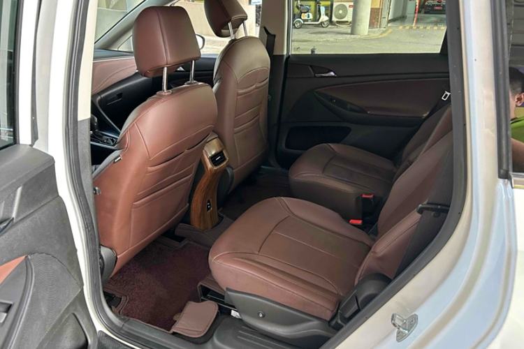 Used Buick GL6 2019 18T 6-Seater Connected Luxury Version China VI Standard
