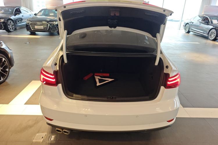 Used Audi A3 2017 Limousine 35 TFSI Ambition Edition
