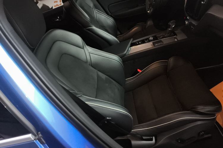 Used Volvo XC60 2019 T5 4x4 Smart & Dynamic Sport Edition China VI Standard