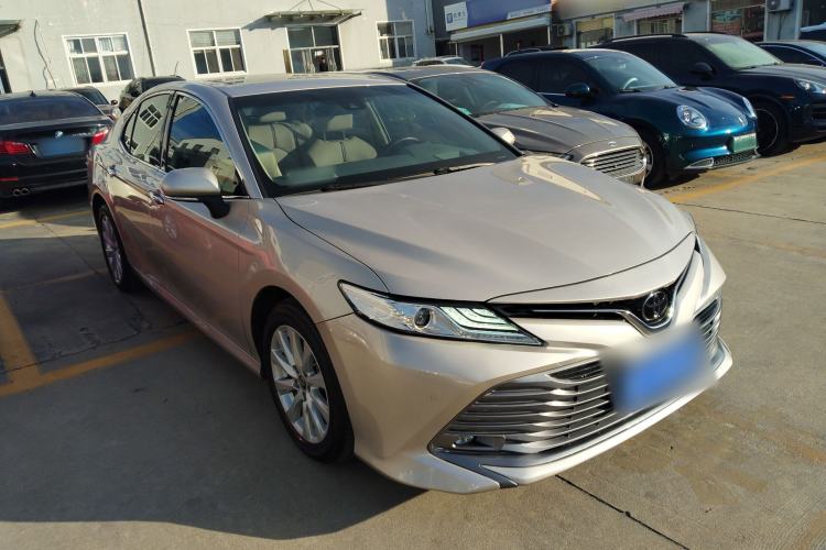 Used Toyota Camry 2018 2.0G Luxury Edition
