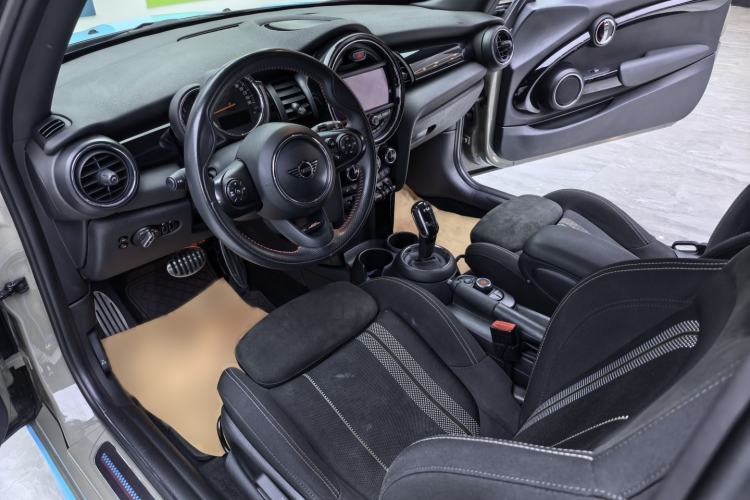 Used  MINI 2019 1.5T COOPER Racing Driver