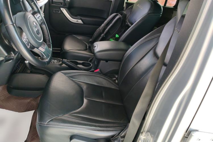 Used  Wrangler 2017 3.0L Sahara Four-Door Comfort Edition