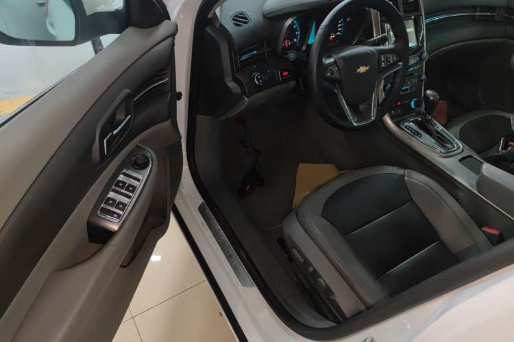 Used Chevrolet Malibu 2014 2.0L Automatic Luxury Edition
