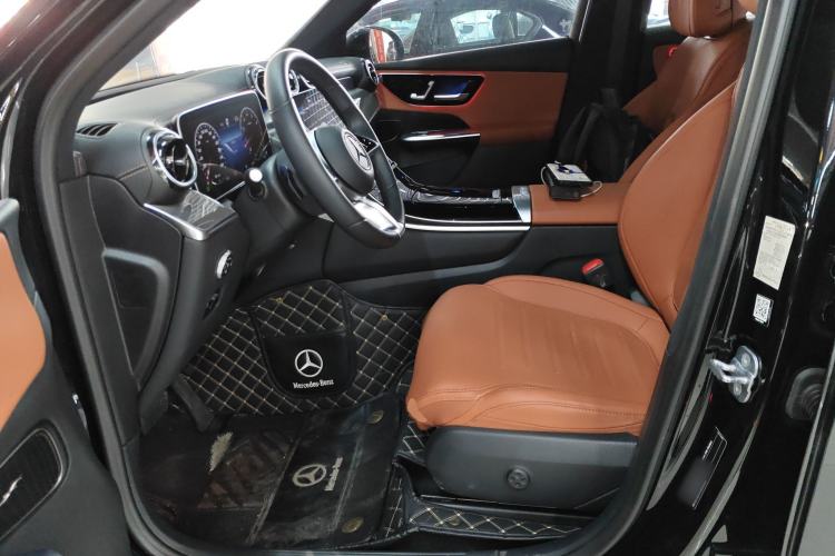 Used Mercedes-Benz GLC 2023 GLC 260 L 4MATIC Dynamic Edition 5-seater
