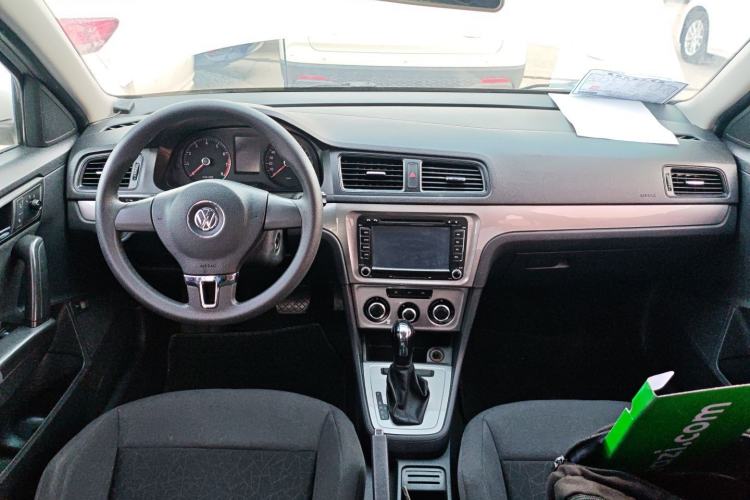 Used Volkswagen Lavida 2013 Revised Classic 1.6L Automatic Fashion Edition