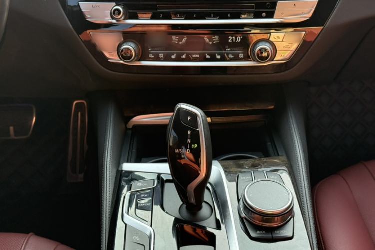 Used BMW 5 Series 2018 Restyled 530Li Luxury Edition M Sport Package
