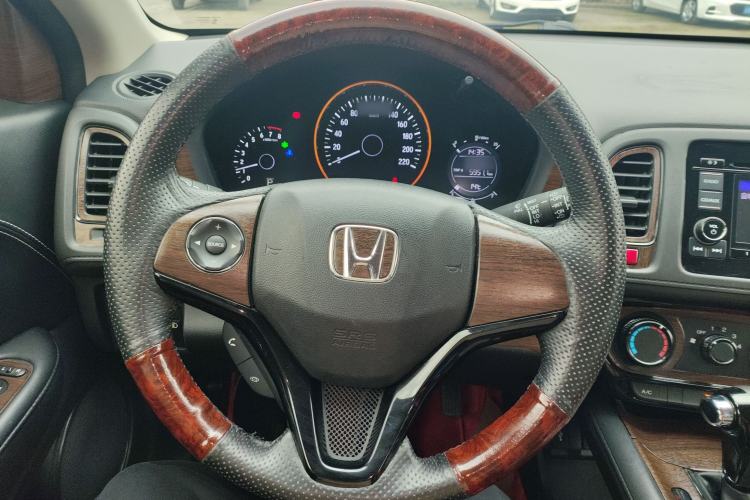 Used Honda Vezel 2015 1.5L CVT two-wheel drive Comfort trim
