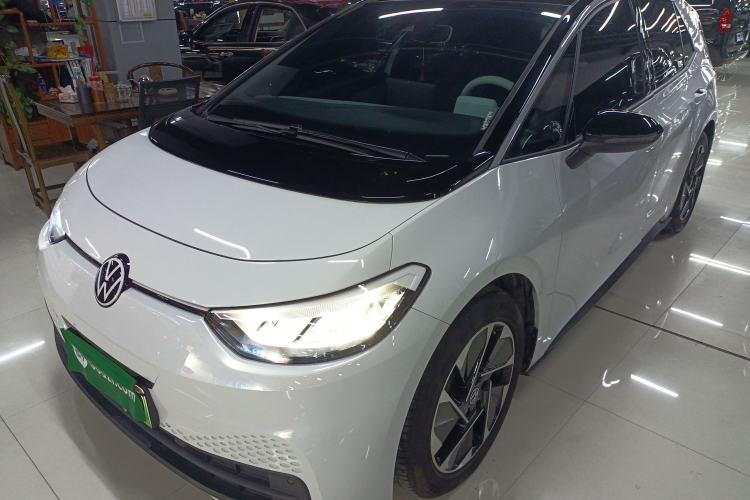Used Volkswagen ID.3 2025 Smart Model Outstanding Oxygen Edition
