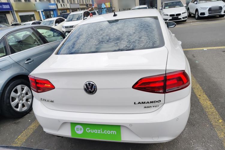 Used Volkswagen Lamando 2018 280TSI DSG Comfort Edition
