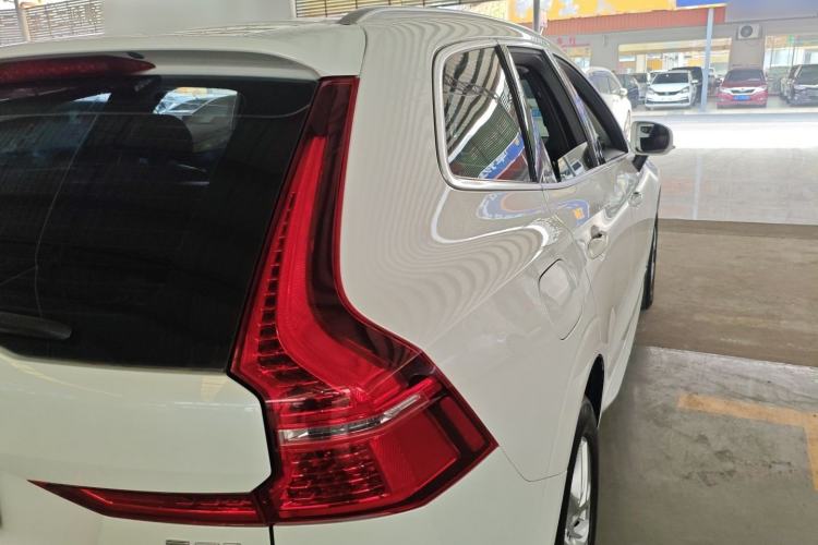 Used Volvo XC60 2019 T5 4x4 Smart Edition China V Standard
