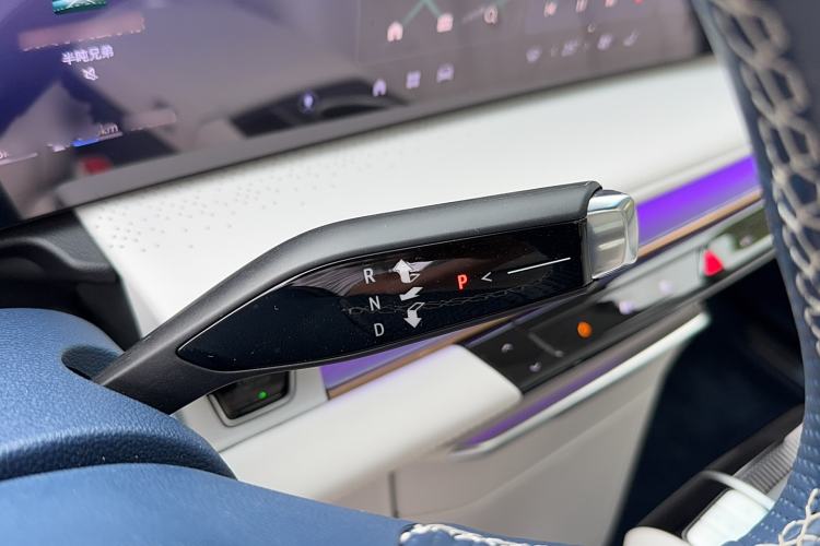 Used Buick GL8 New Energy 2024 Lu Zun Luxury Edition 7-Seater
